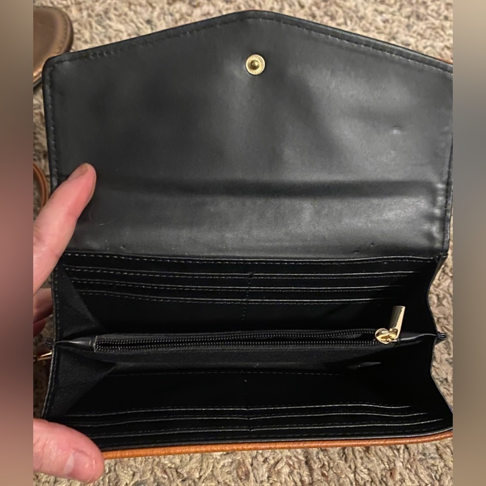 MFK Collection Wallet - Picture 3 of 5